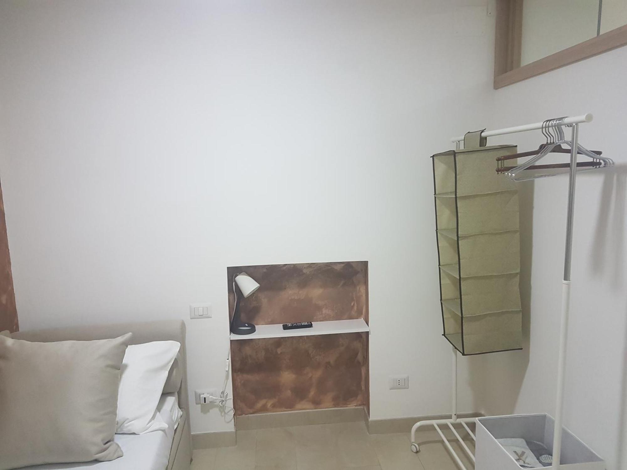 Reginahouse Apartment Napoli Bagian luar foto